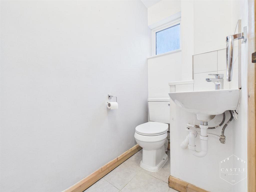 Guest cloakroom