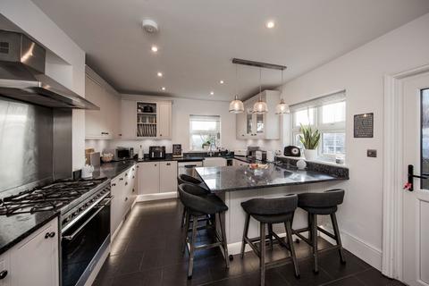 4 bedroom semi-detached house for sale, Beeches Road, Crowborough