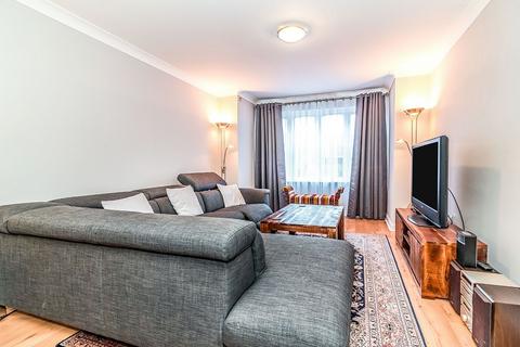 2 bedroom apartment to rent, Hadfield Close, Manchester M14