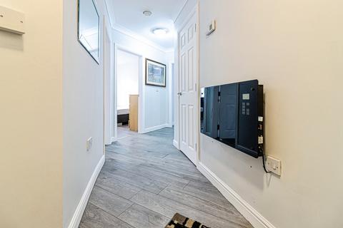 2 bedroom apartment to rent, Hadfield Close, Manchester M14
