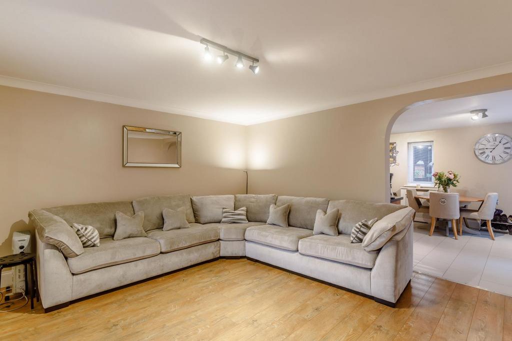 8405737-interior06-800.jpg