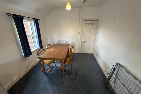 undefined, Jersey Road, Gloucester GL1