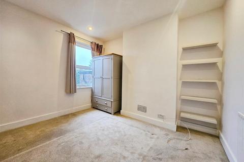 1 bedroom house to rent, Russell Road, Wimbledon SW19