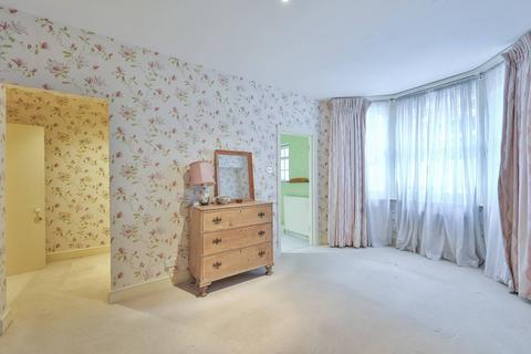 3 bedroom flat for sale, Ralston Street, Chelsea, London, SW3