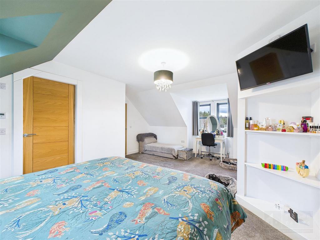 Principal Bedroom