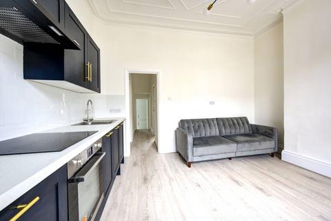 1 bedroom flat for sale, Shepherds Bush, Shepherd's Bush, London, W12