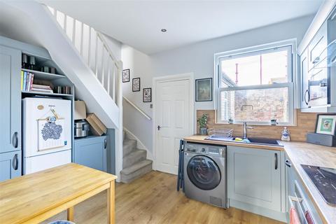 2 bedroom terraced house to rent, Brownlow Street, York