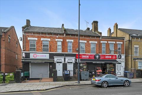 4 bedroom flat for sale, Station Road, London, NW10