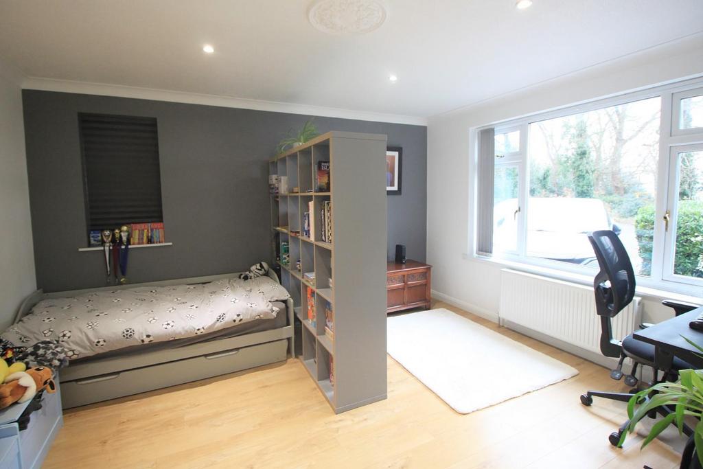 Bed 1.JPG