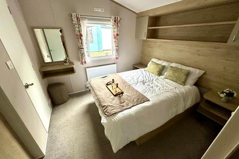 3 bedroom detached house for sale, Low Road, Harwich CO12