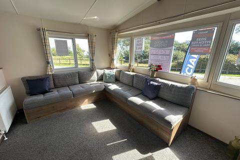 2 bedroom static caravan for sale, Dymchurch Road, New Romney TN28