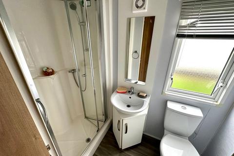 3 bedroom detached house for sale, Low Road, Harwich CO12