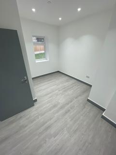 3 bedroom detached house to rent, Herbert Road, London, SE18
