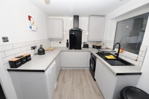 2 bedroom townhouse for sale, Longroyd, Thackley, Bradford