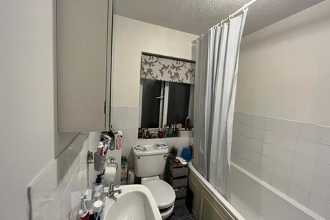 undefined, Laxton Close, Luton LU2