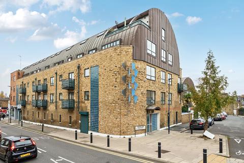 2 bedroom duplex for sale, Woodland Crescent, Greenwich