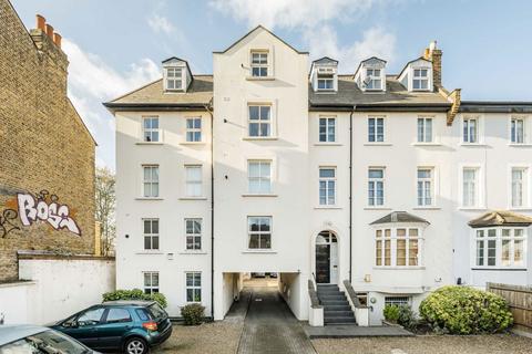 1 bedroom flat to rent, Merton Road, London SW19