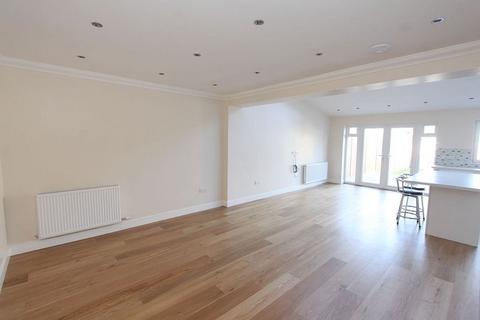 4 bedroom semi-detached house to rent, Cockfosters, Barnet EN4