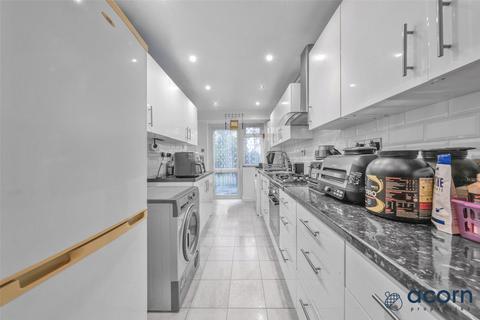 3 bedroom semi-detached house for sale, Rydal Gardens, London NW9