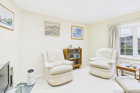 2 bedroom apartment for sale, Lexham Gardens, Amersham, Buckinghamshire, HP6