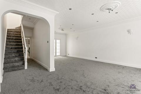 3 bedroom semi-detached house for sale, Long Lane, London, N3
