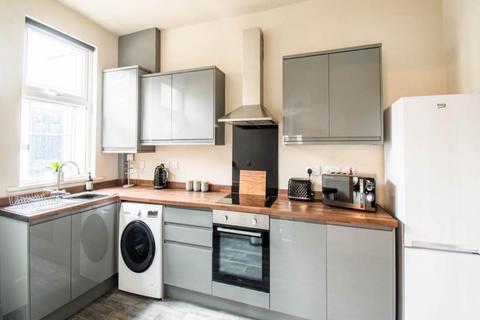 undefined, Dewsbury Road (Room 2), West Yorkshire LS11