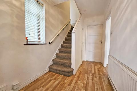 5 bedroom semi-detached house for sale, Wensleydale Avenue,  Ilford, IG5