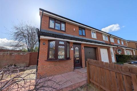 3 bedroom terraced house to rent, Redmire Close, Darlington