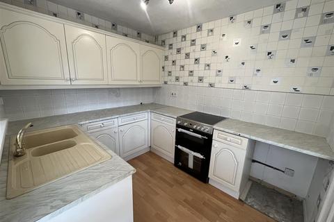 3 bedroom terraced house to rent, Redmire Close, Darlington