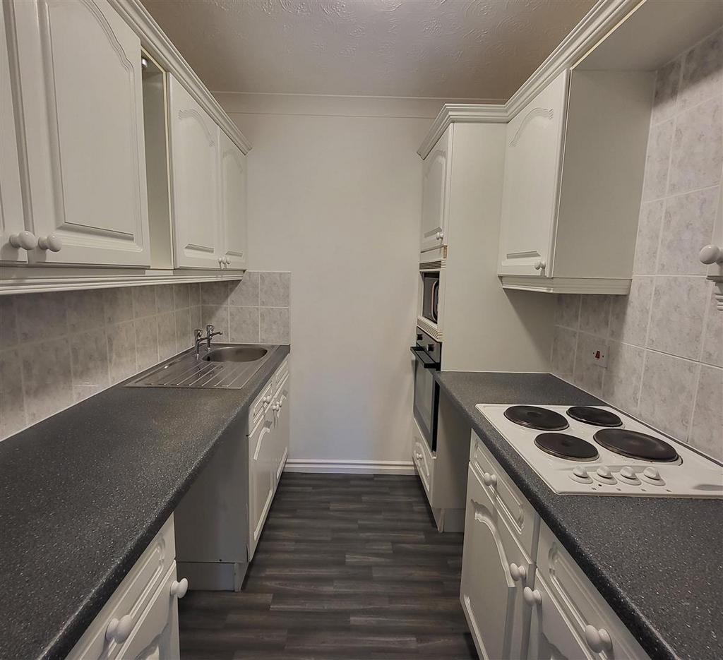 8 Sherringham House kitchen .jpg