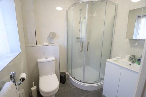 2 bedroom end of terrace house for sale, Hartford Close, Rayleigh, SS6