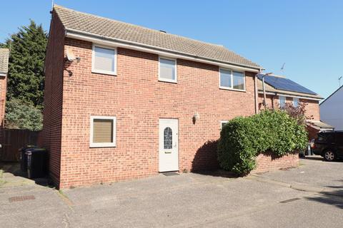 Hartford Close, Rayleigh, SS6