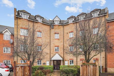 2 bedroom flat for sale, Ridley Close, Barking, IG11