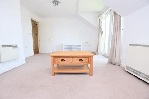 2 bedroom flat for sale, Ridley Close, Barking, IG11
