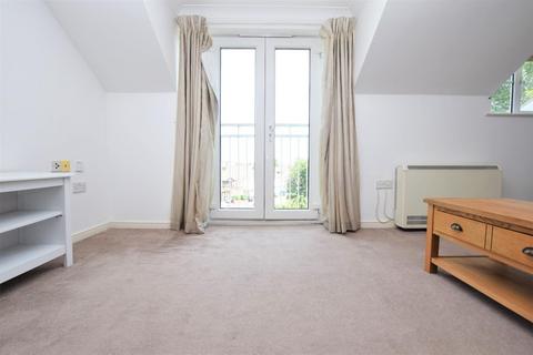 2 bedroom flat for sale, Ridley Close, Barking, IG11