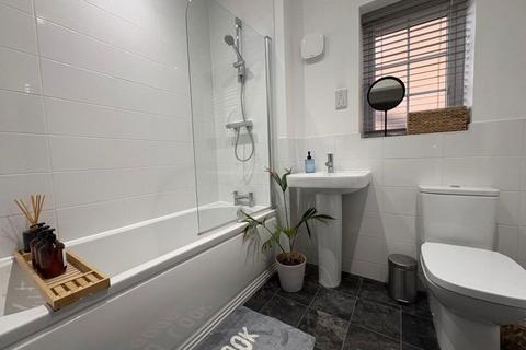 3 bedroom detached house to rent, Roundhouse Way, Loughborough, Leicestershire