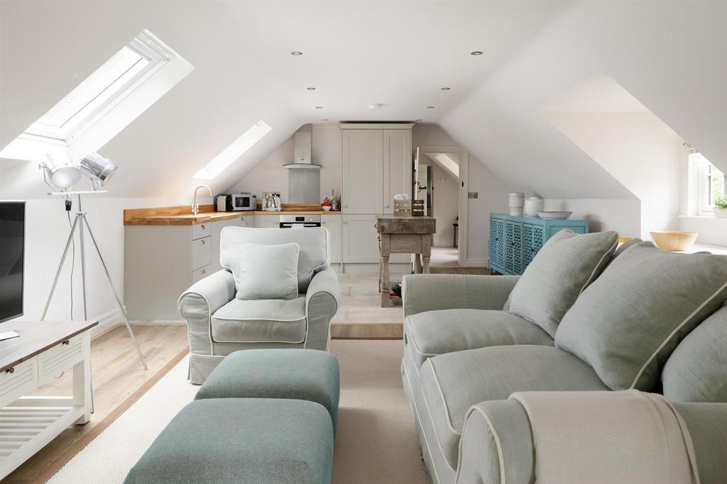 Annexe - Sitting/Dining/Kitchen