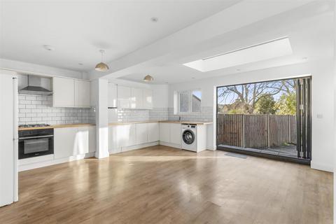 2 bedroom semi-detached house for sale, Crossway, Pinner HA5