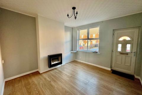 3 bedroom terraced house to rent, Brook Street, Dudley DY3