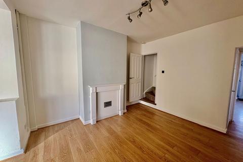 3 bedroom terraced house to rent, Brook Street, Dudley DY3