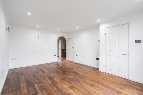 3 bedroom terraced house for sale, Woodside Close, Knaphill, Woking, Surrey, GU21