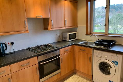 3 bedroom flat to rent, Avenue Park, Bridge of Allan, Stirling, FK9