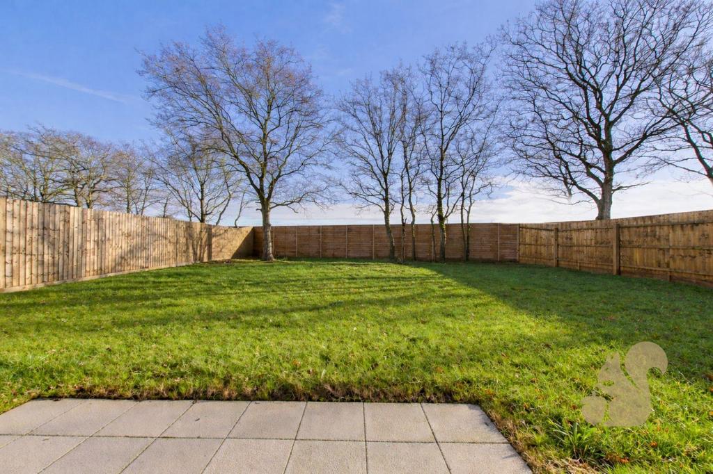 8 Field Mews - Garden.jpg