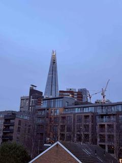 1 bedroom in a flat share to rent, Weston Street, London SE1