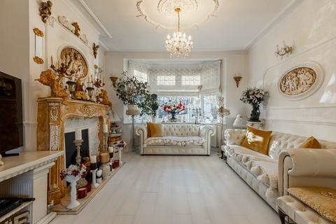 3 bedroom terraced house for sale, Barkingside IG6