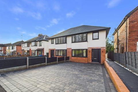 3 bedroom semi-detached house to rent, Manchester Road, Manchester M29