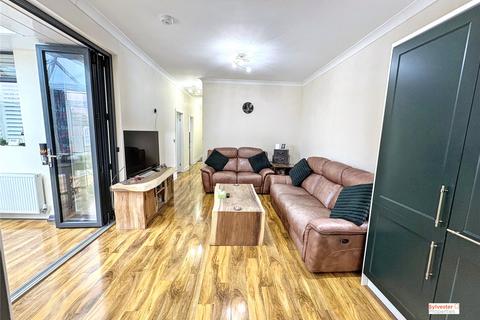 3 bedroom bungalow for sale, Elmwood Gardens, Lobley Hill, Gateshead, NE11