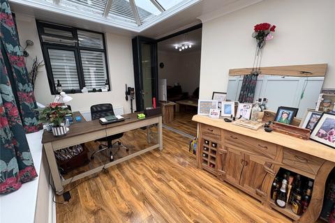 3 bedroom bungalow for sale, Elmwood Gardens, Lobley Hill, Gateshead, NE11