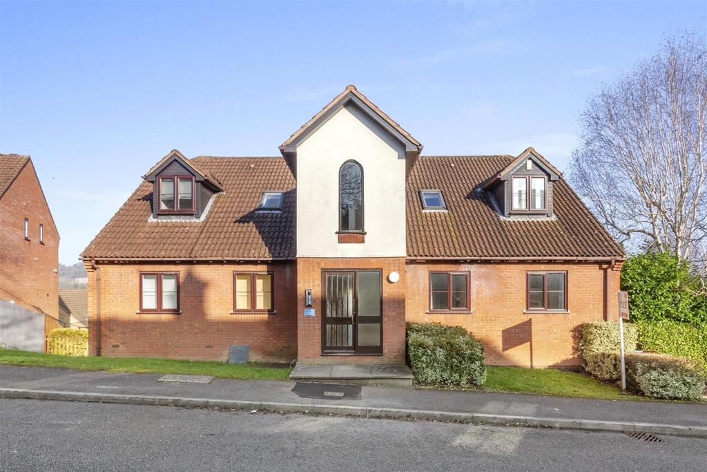 26 Ripley Close, HP13 5 LF-13.jpg