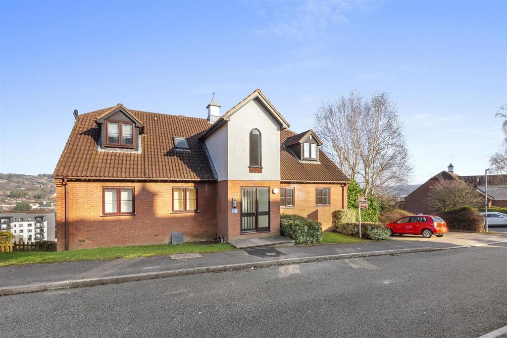26 Ripley Close, HP13 5 LF-14.jpg